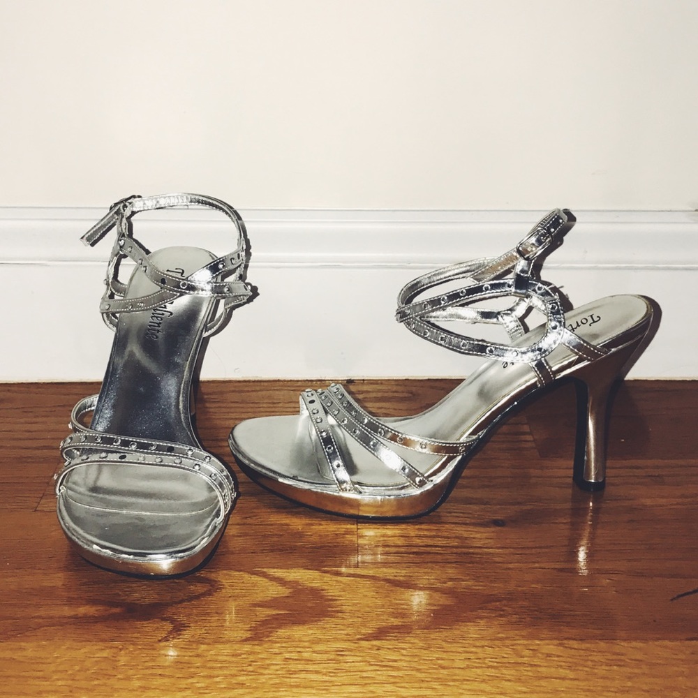 Torta Caliente Silver Heels